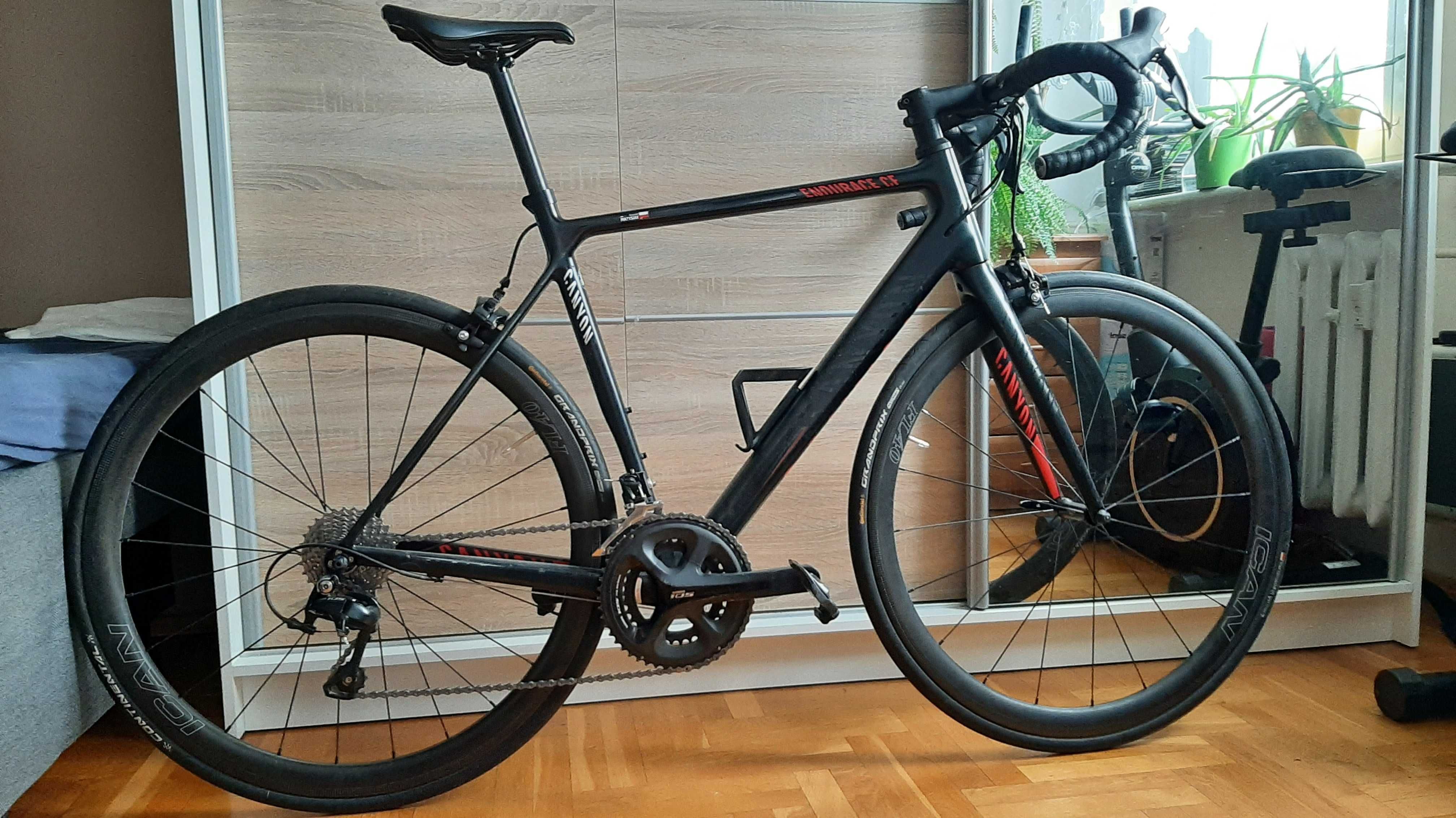 Karbonowy rower szosowy M Canyon Endurace CF 7, 105, koła ICAN karbon