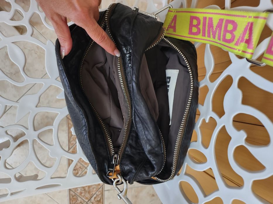 Mala Bimba Y Lola Preta em pele