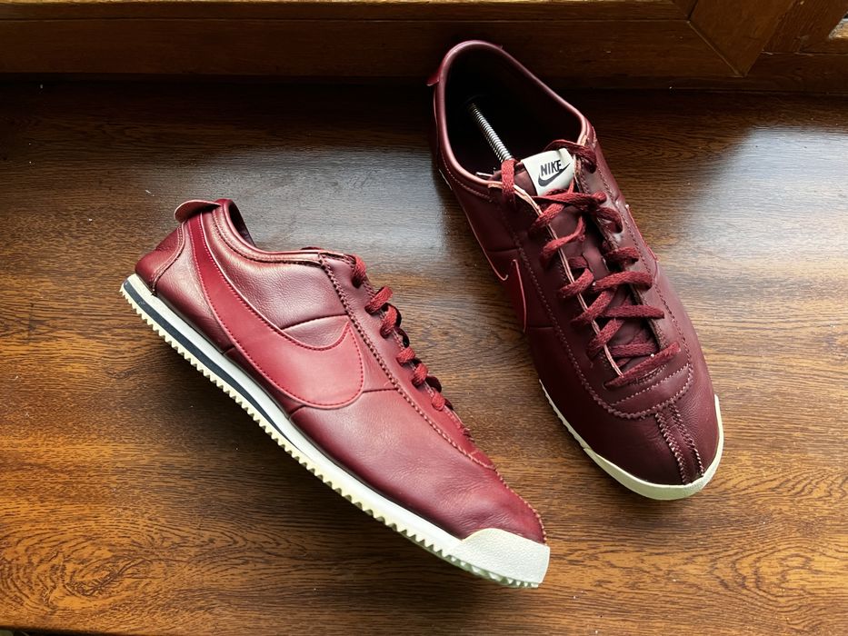 Практично нові 45 розміру кросівки Nike Cortez оригінал