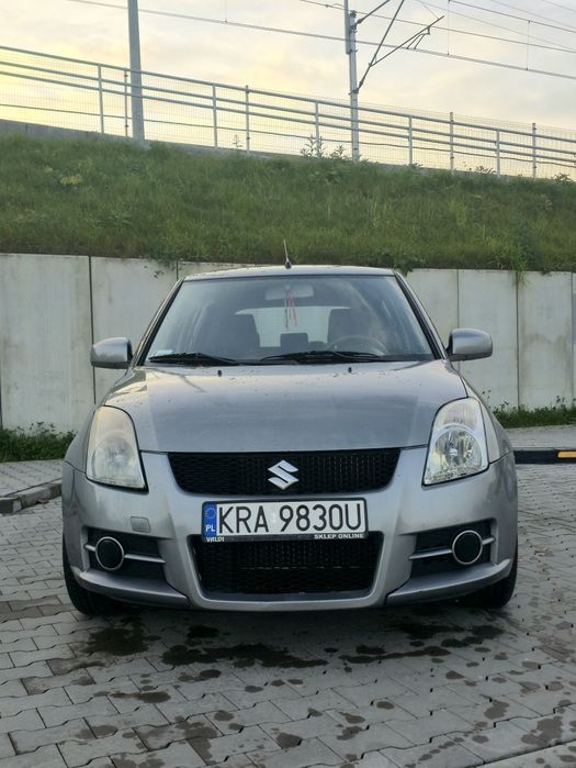 Suzuki Swift 1.3 92 KM • 2005 r. • 152 tys. km • Benzyna