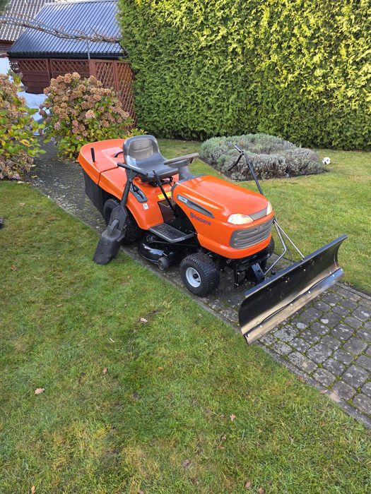 Traktorek kosiarka z koszem Husqvarna CTH 151 zestaw pług + mulczer