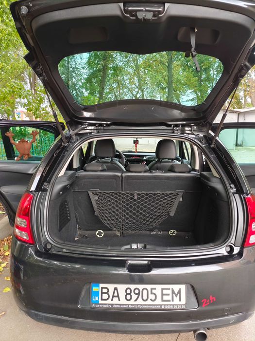 Продається Citroën C3, 2011 рік, чорний колір, надійний та економний.