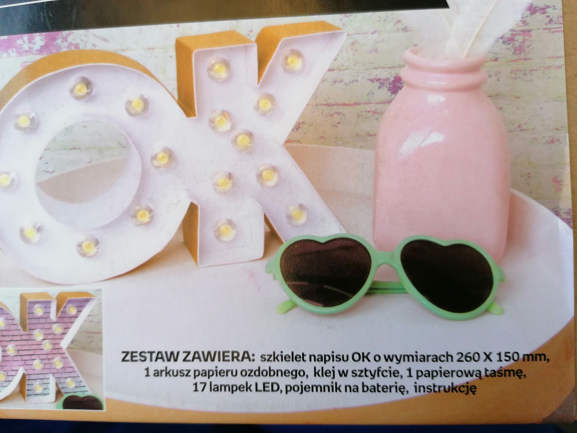 Prezent, neon, napis świetlny "OK" do samodzielnego złożenia, Empik.
