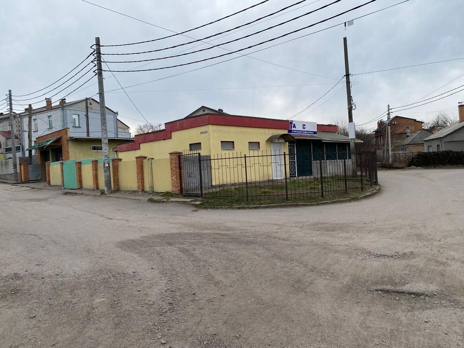 Продаж будинку в гарній локації (СТО,Кафе,Магазин)