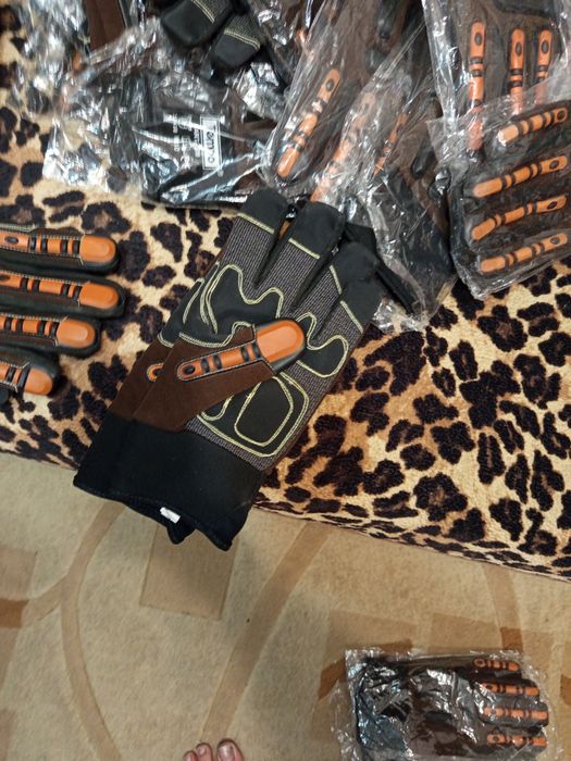 Перчатки рабочие специализированные