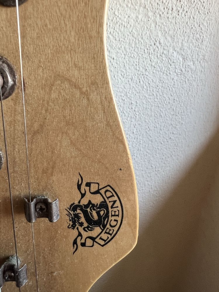 Guitarra elétrica+ amolificador+ suporte
