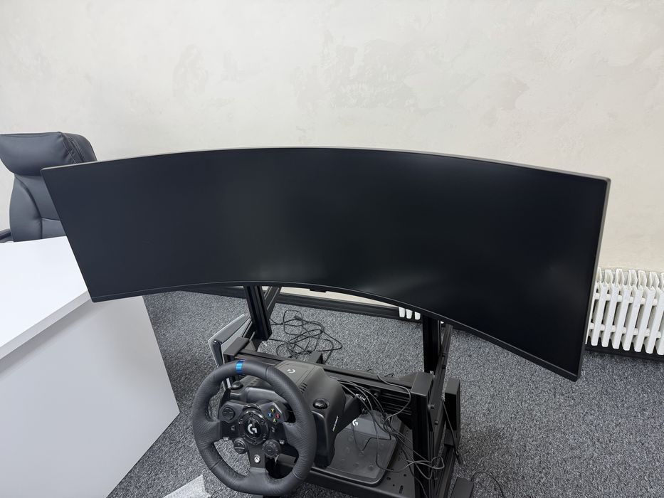 Монитор Samsung Odyssey g9 240 Hz