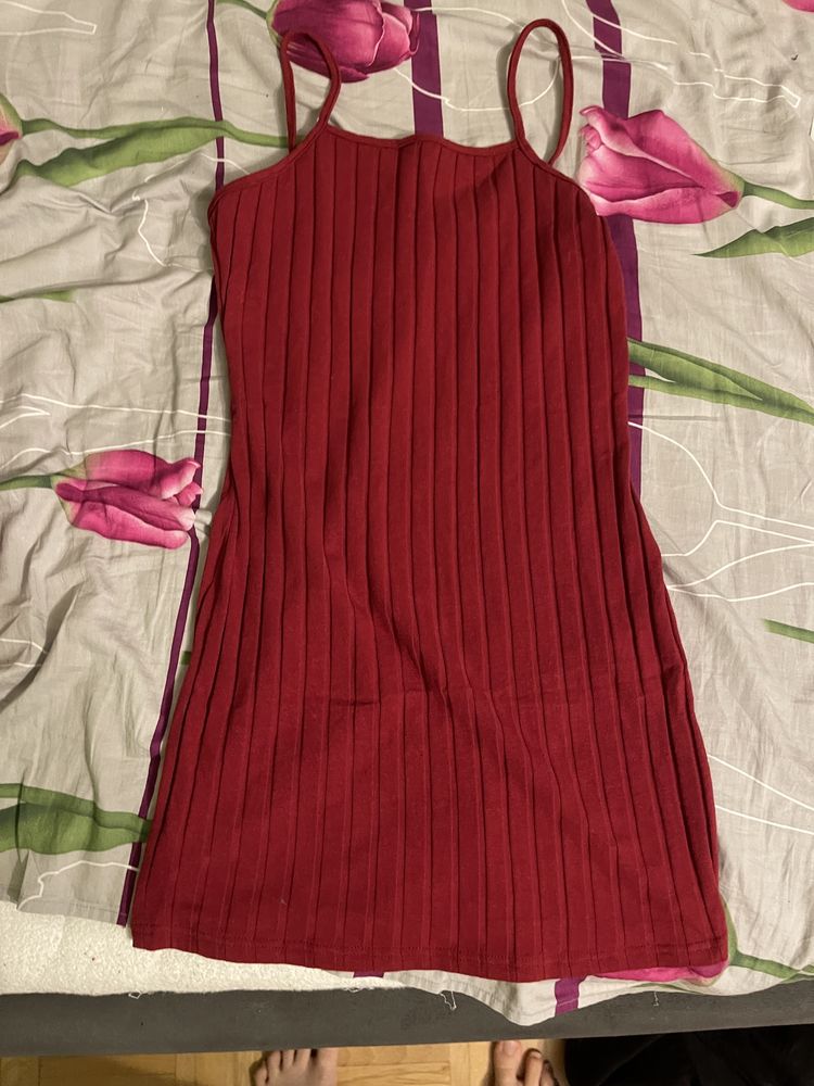 Sukienka czerwona bawełna