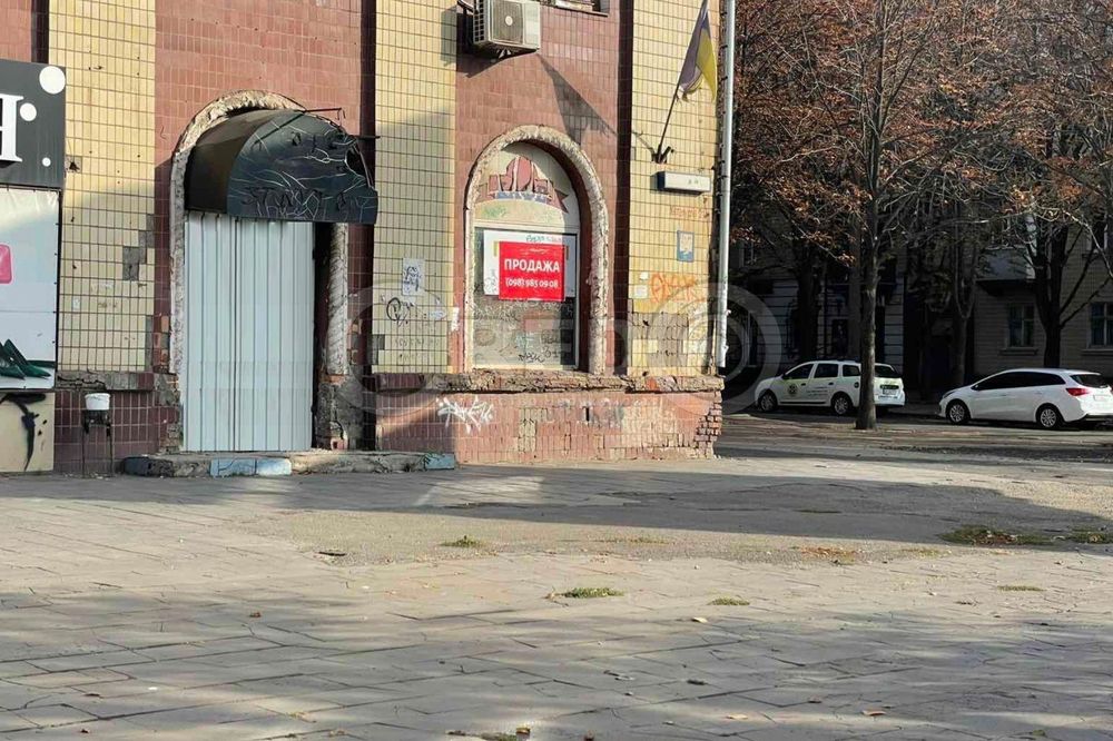 Продаж нежитлового приміщення пр. Металургів