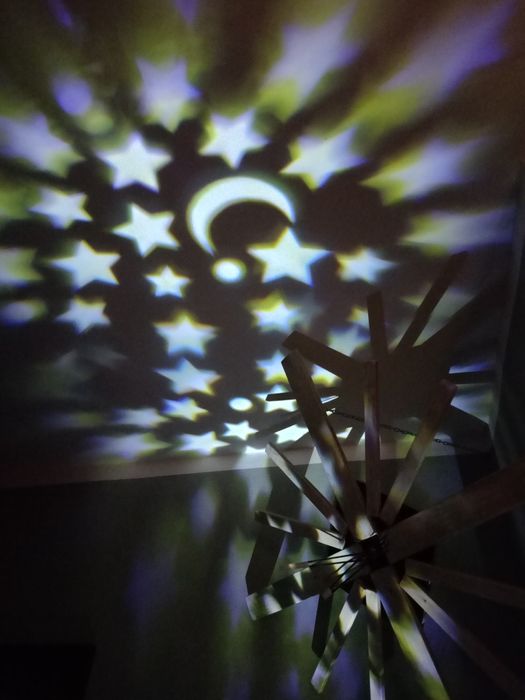 Multi karuzela na łóżeczko dumel pozytywka projektor lusterko dźwięki