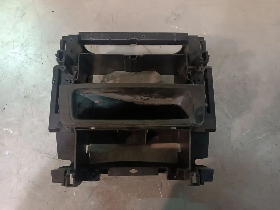 PAINEL / CONSOLA DO RADIO MERCEDES W203 C220 A2036890216