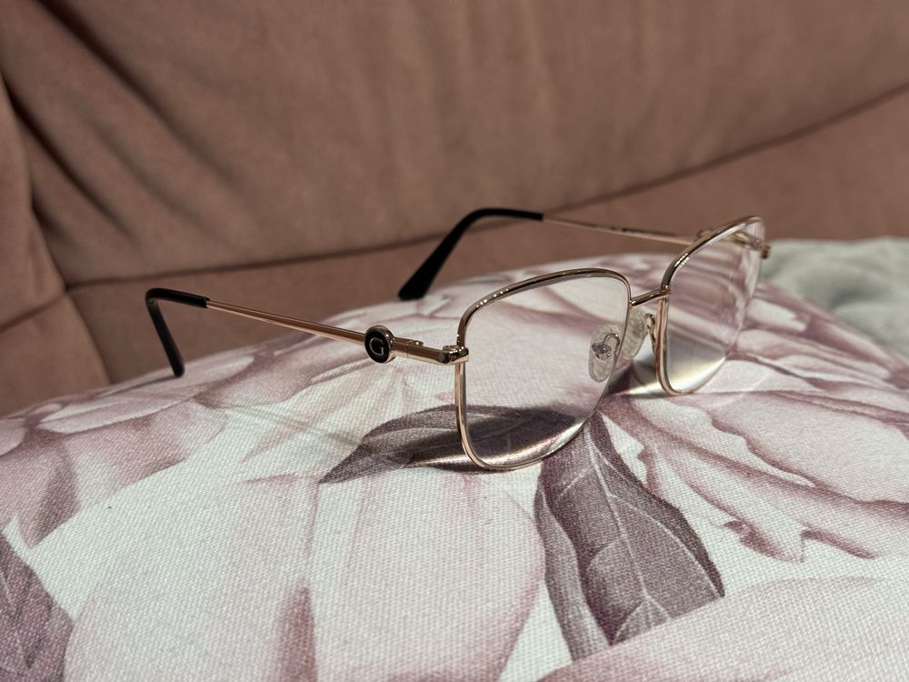 Oprawki okulary korekcyjne Guess złote nowe