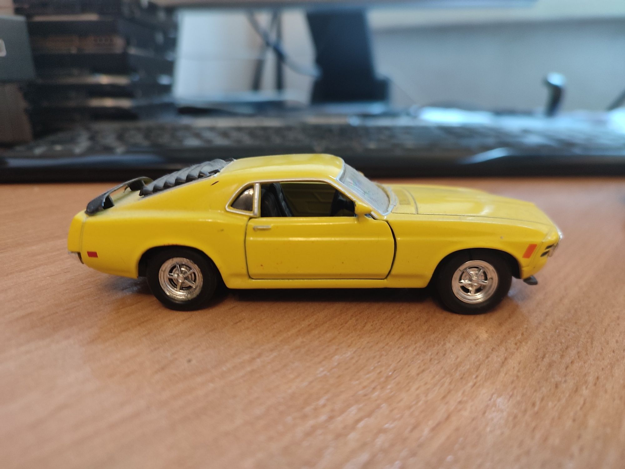 Ford Mustang 1970 Welly 1:32