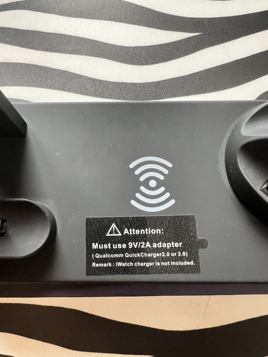 Бездротовий зарядний пристрій 6 в 1