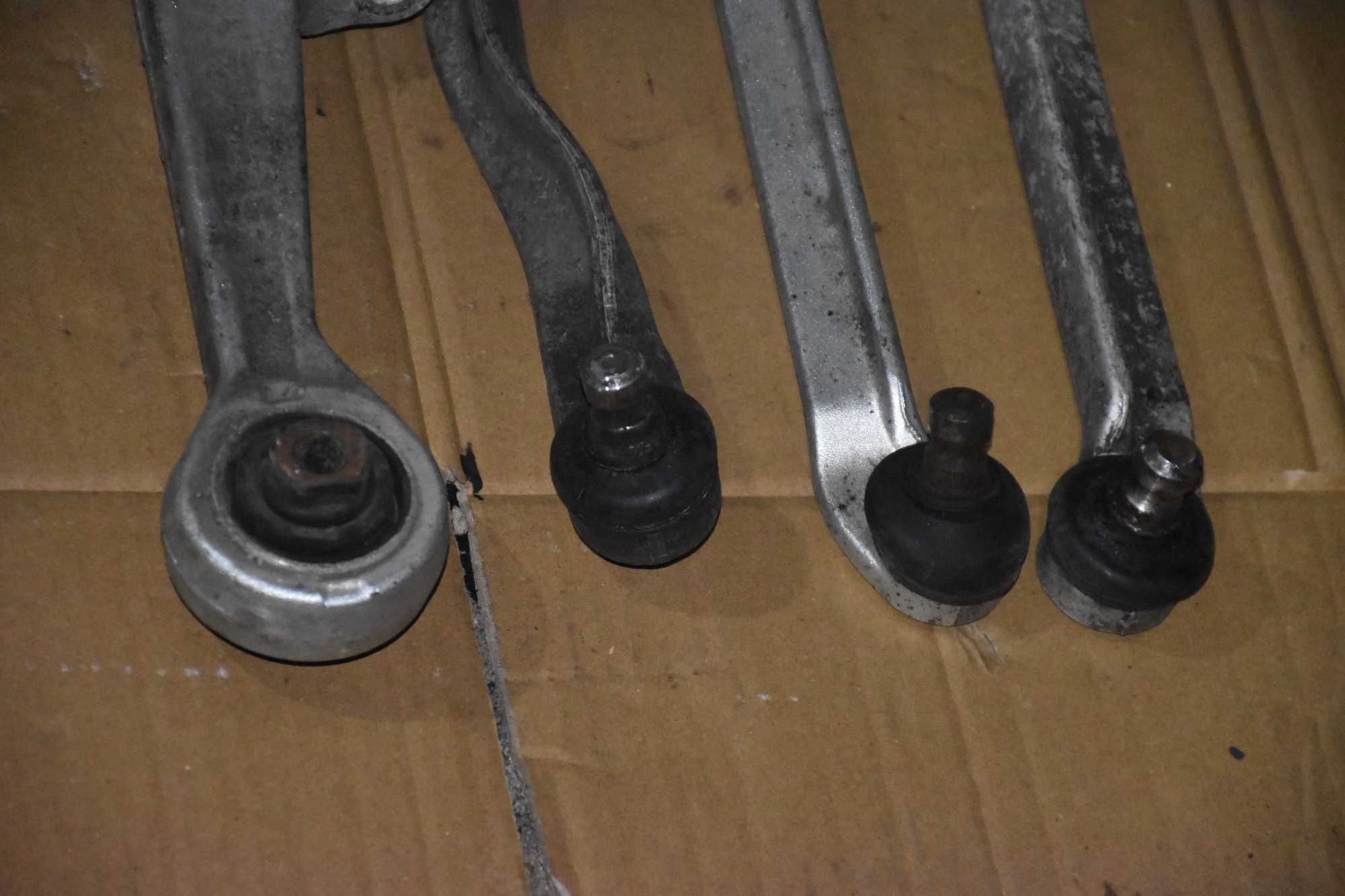 Wahacz wahacze Volkswagen Passat Audi B5 A4 A6 przód przednie