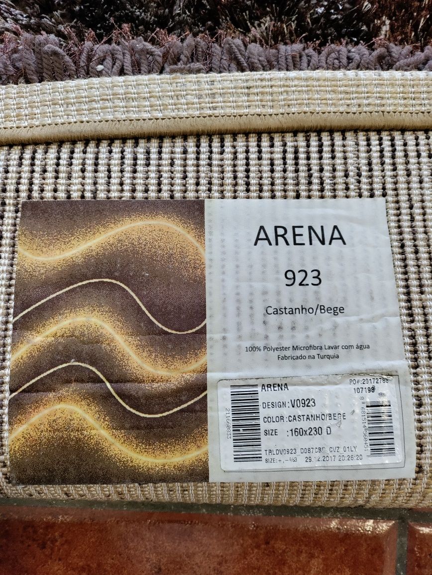 2  Carpetes   Arena como novas 

Produto de elev