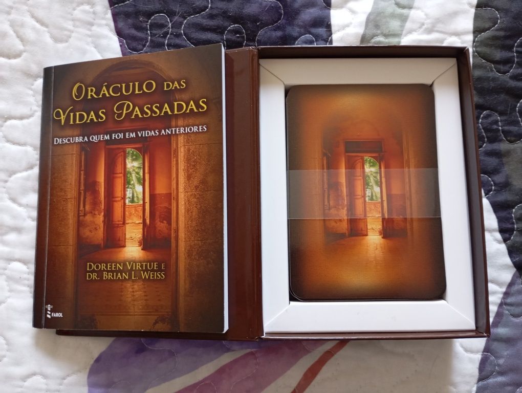 Oráculo das vidas passadas de Brian Weiss e Doreen Virtue
Editora