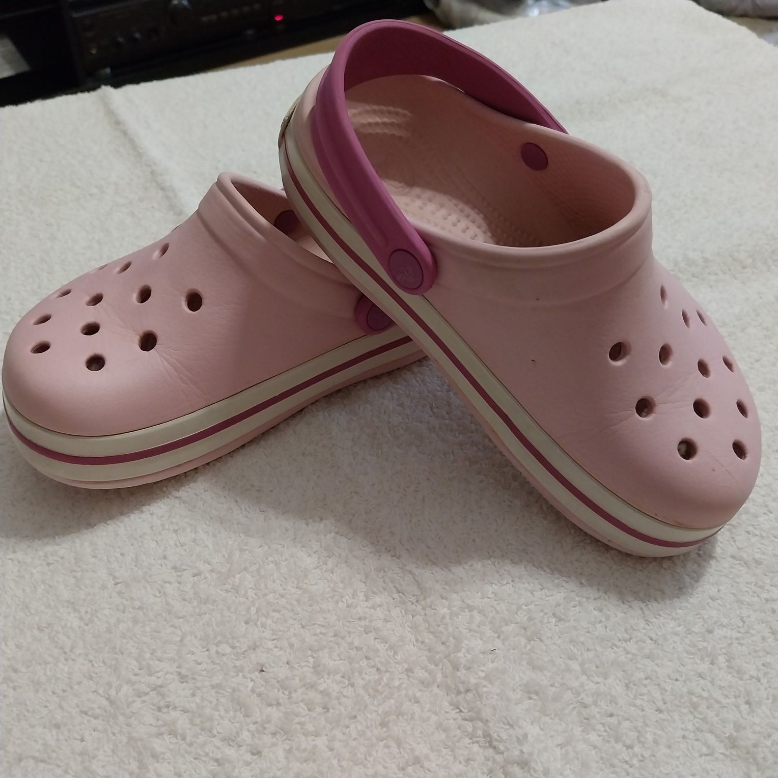 115G Buty CROCS dla dziewczynki rozm. J1 (32-33)