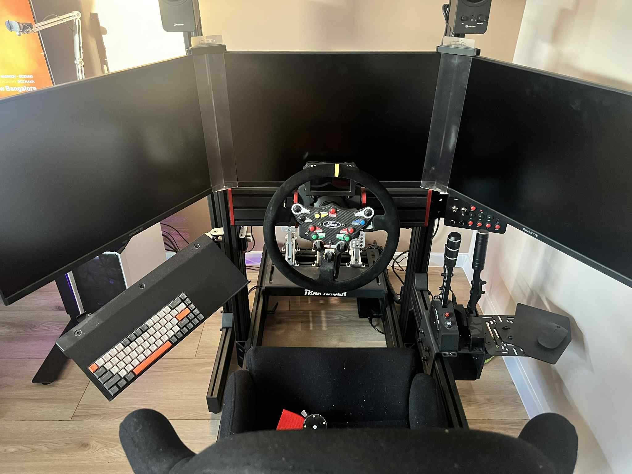 Profesjonalny zestaw SimRacing Simucube + Simtrecs + triple screen