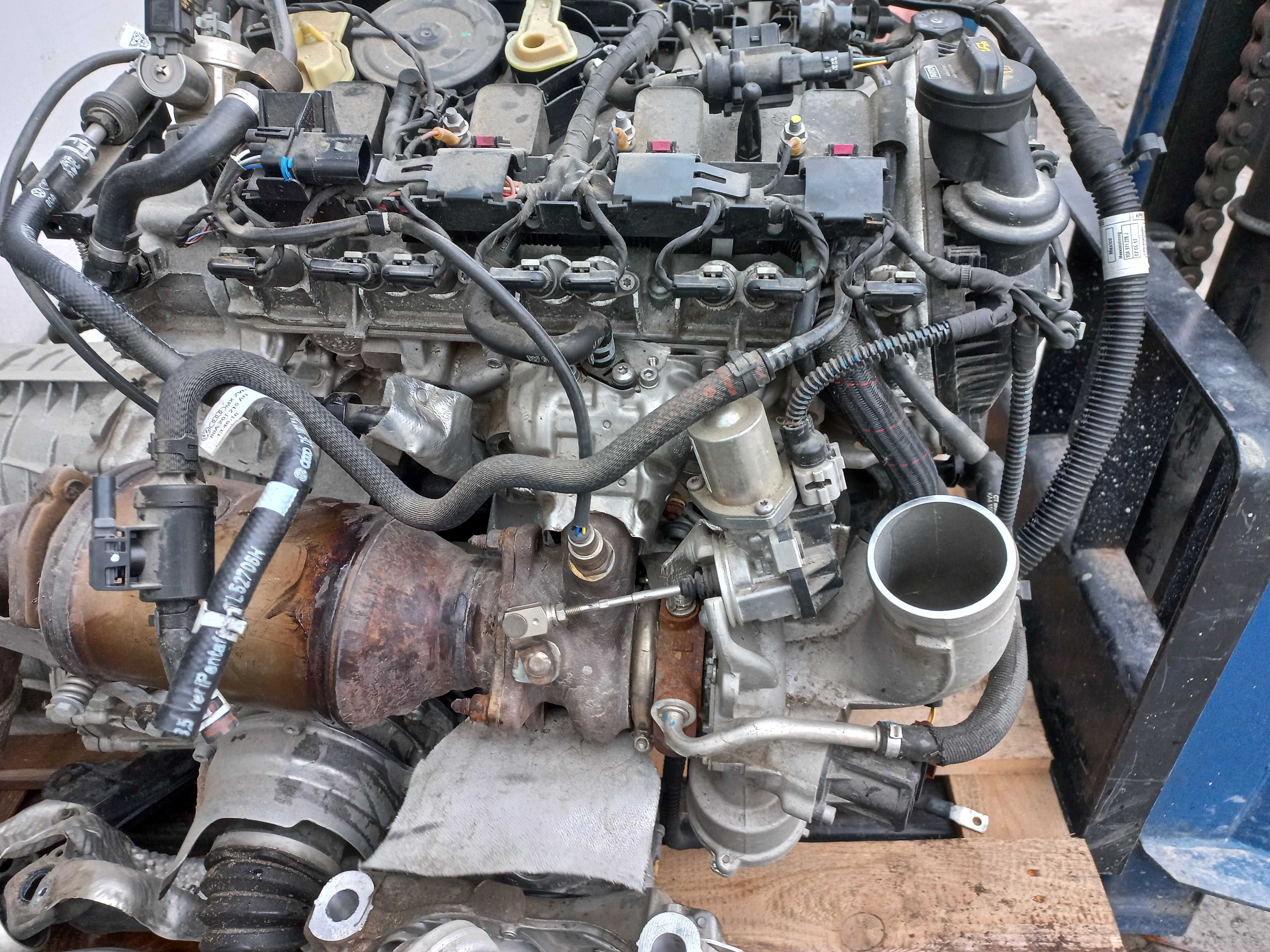 Коробка передач на Ауді A4b9 A5b9 OCL301103D Audi Q5 80a OCK301103S
