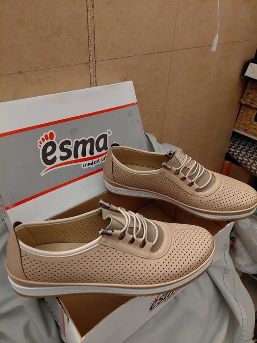 Buty, nowe , rozmiar 40 wypadają na 39