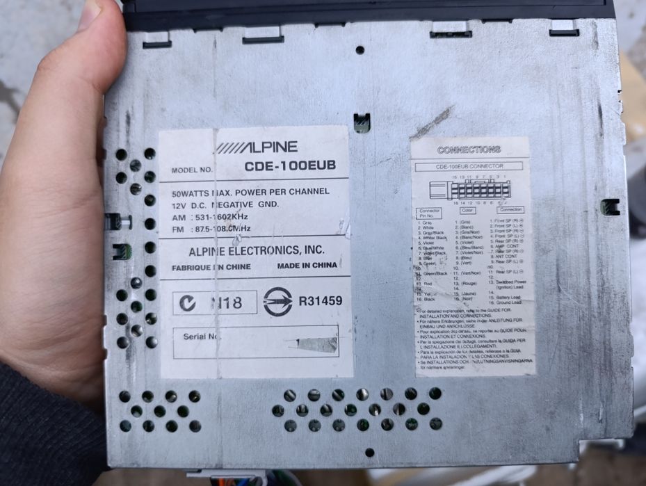 Магнитола Alpine CDE-100 EUB