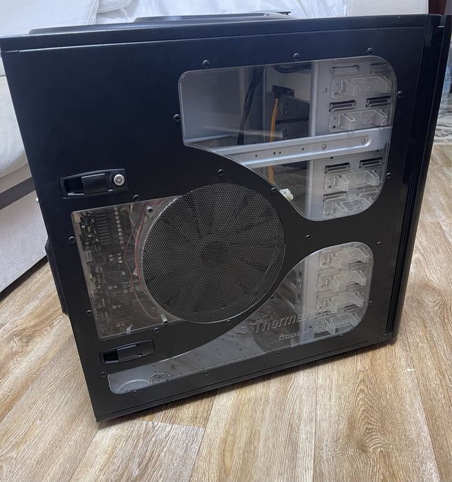 Продам системний блок без бп. Проц FX8350 black edition.