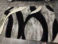 Carpete preto,branco,cinza