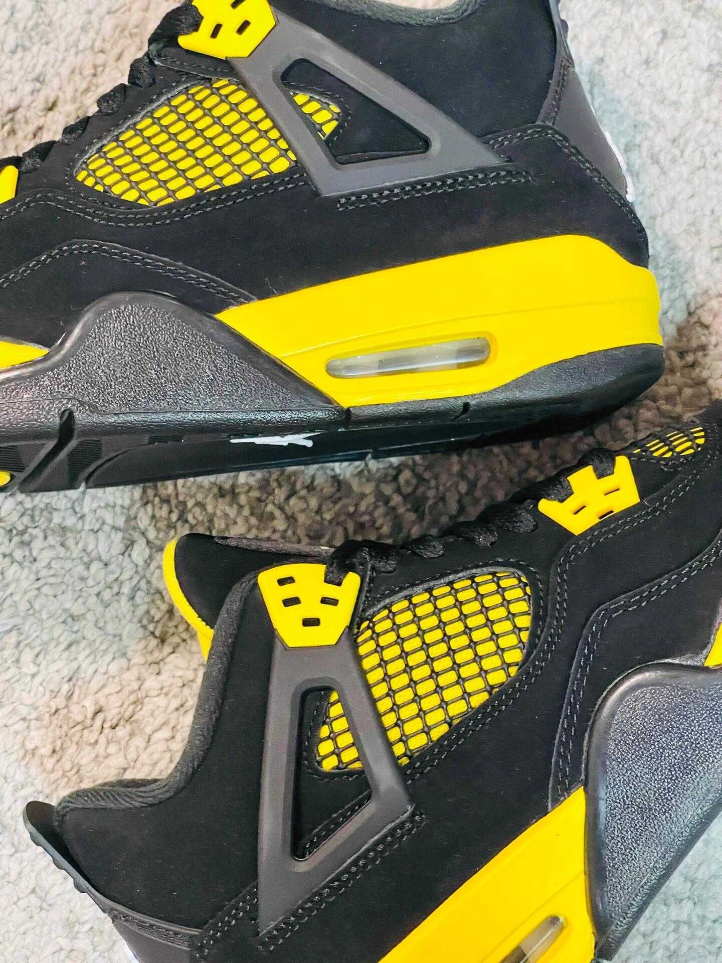 Jordan 4 Retro Thunder EU 41