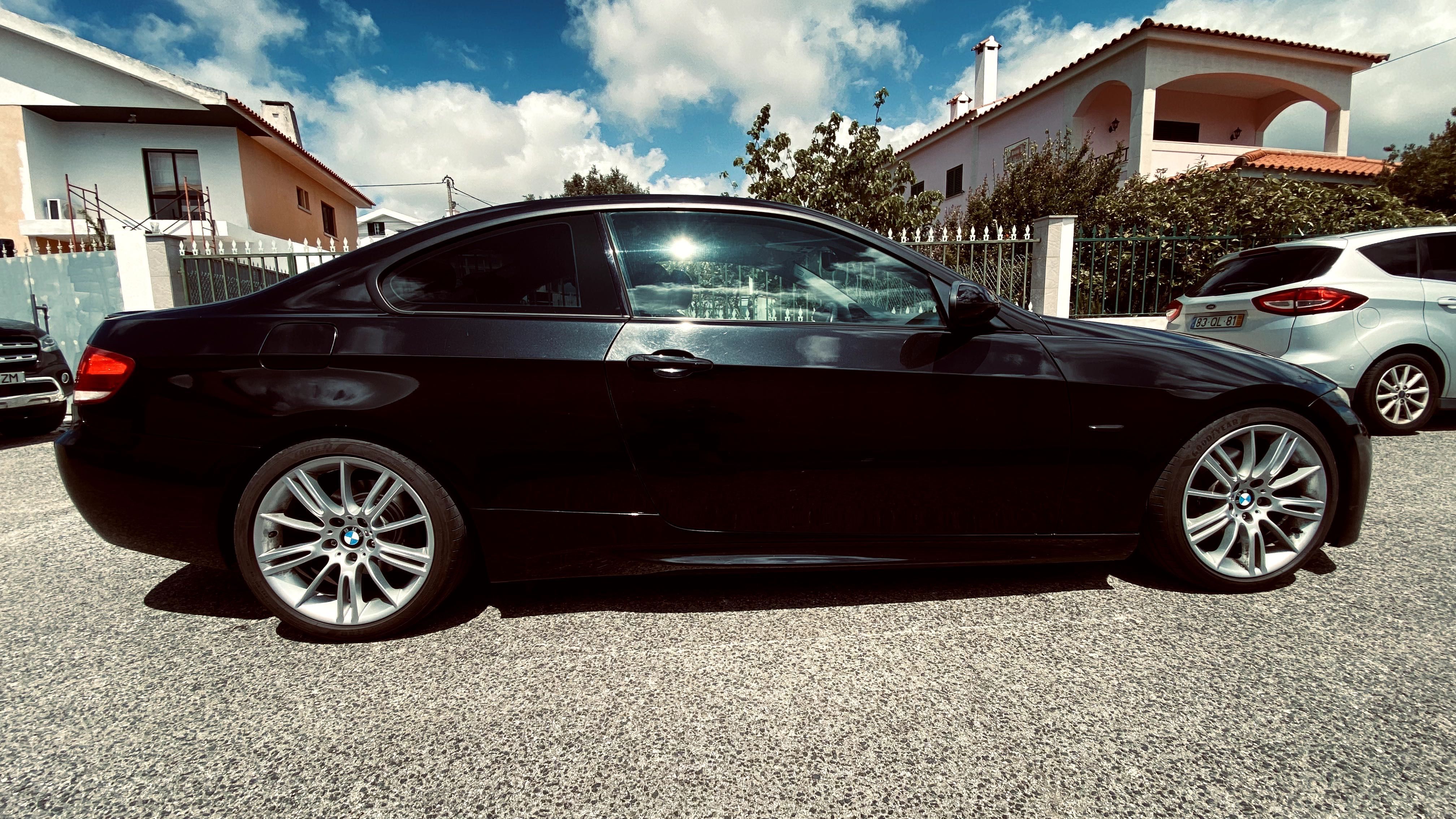 BMW 320d Coupe com Motor Novo
