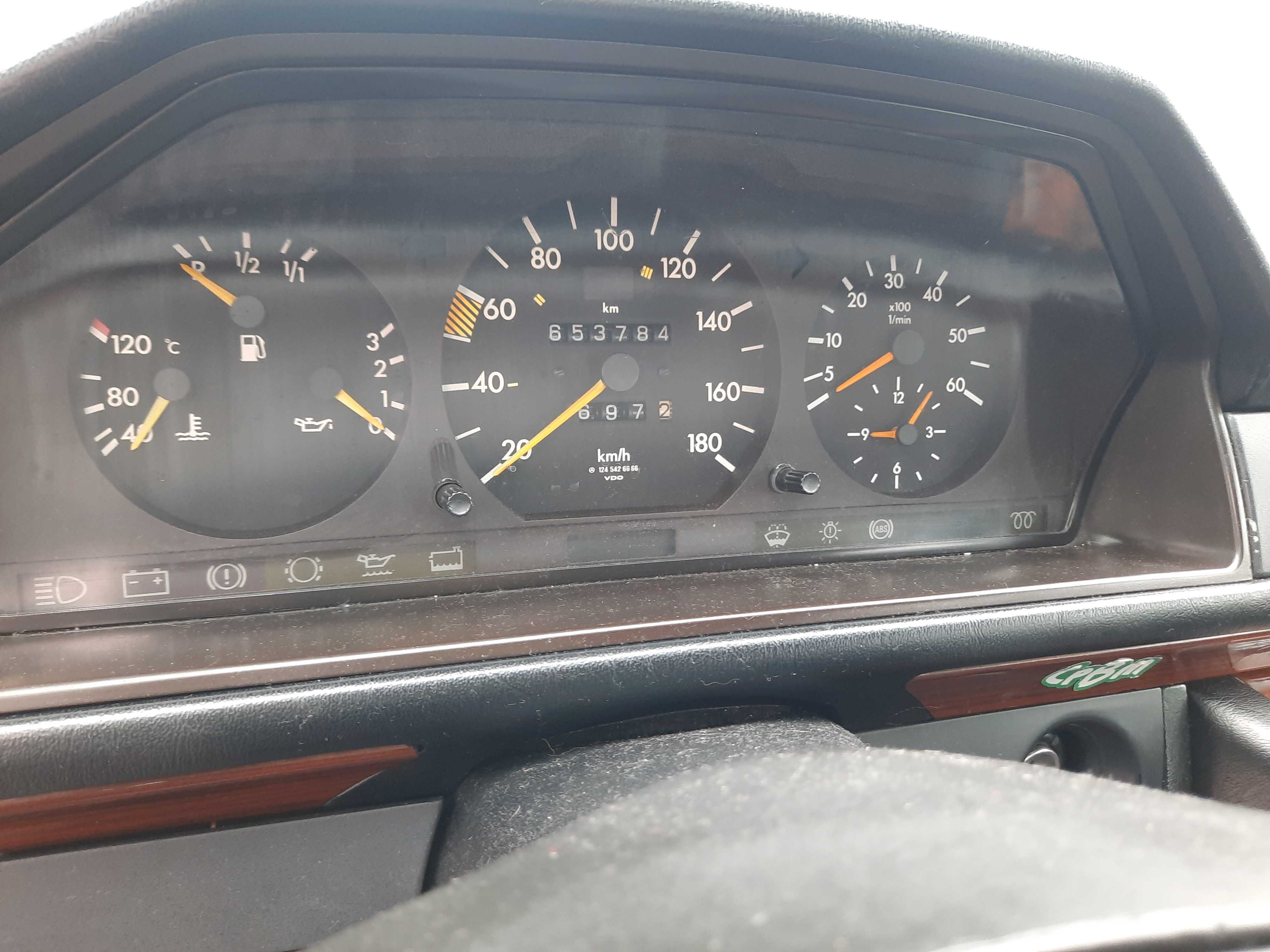Mercedes Benz 200D