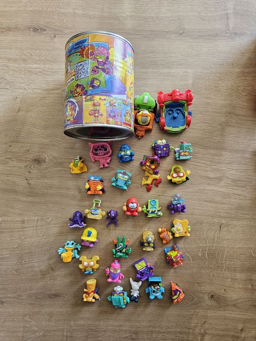 Sprzedam zestaw figurek Super Zings! Zestaw 4