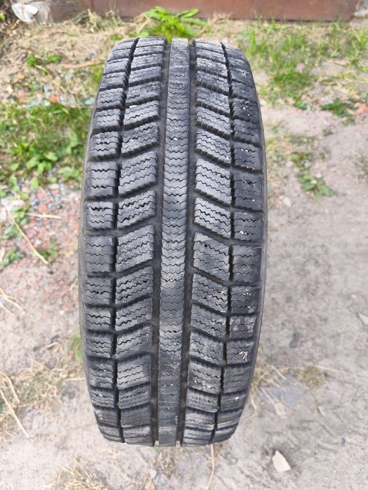 Продам одно зимние колесо r13 belshna