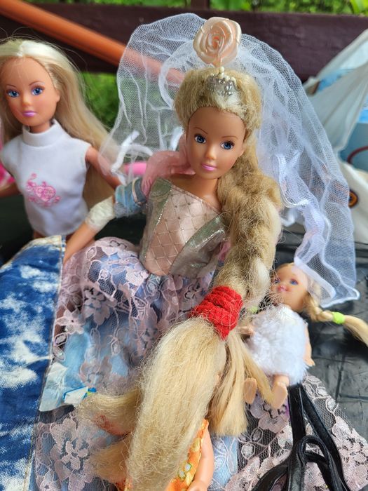 Продам кукли б/у Барби, Рапунцель