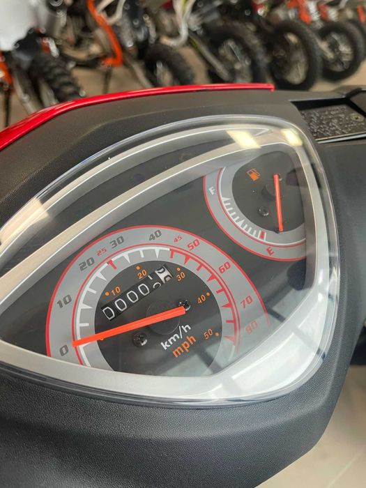 Skuter Junak 108 50 ccm hit wygodny/ miejsce na kask Barton Zipp Kymco