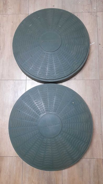 Pokrywa zbiornika oczyszczalni przydomowej