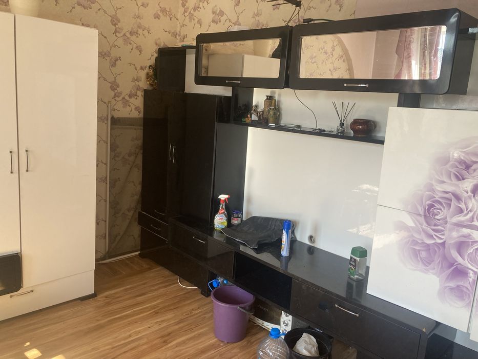 Продам кімнату в чотирьох кімнатній квартирі