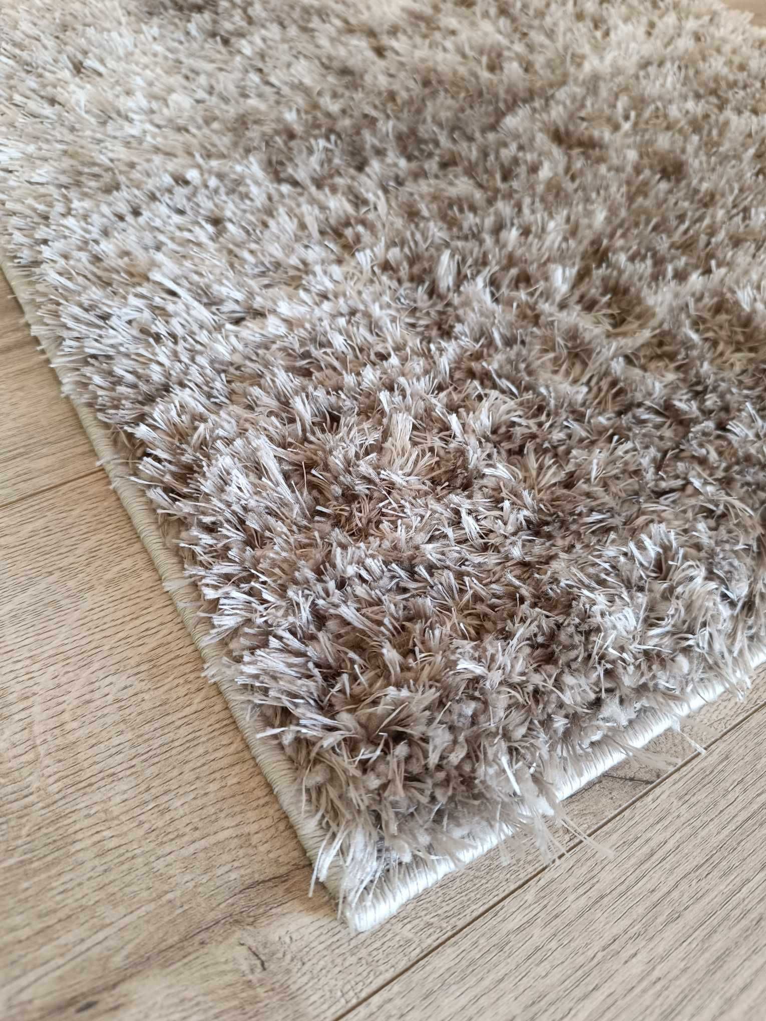 Dywan shaggy beżowy do slaonu gruby mięciutki