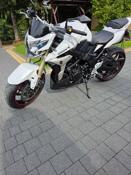 Motocykl Suzuki GSR 750