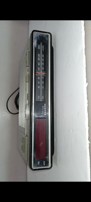 Rádio Despertador Vintage Sanyo