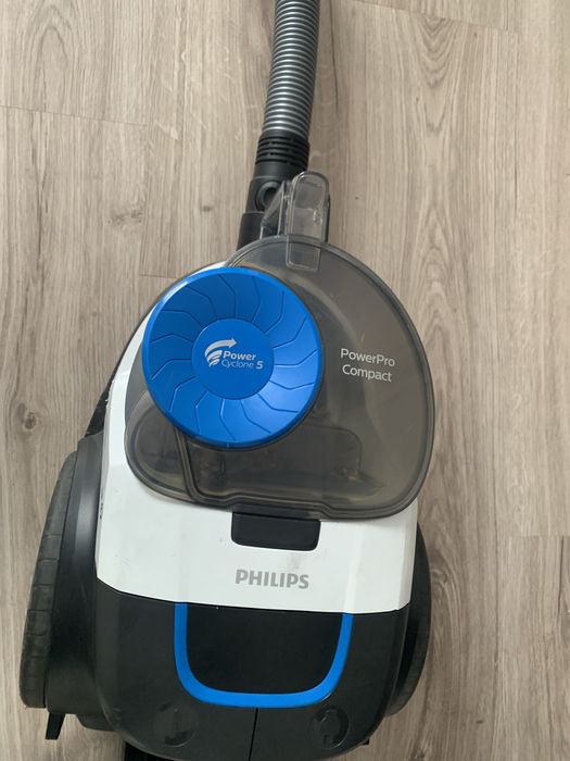 Пилосос philips 900w
