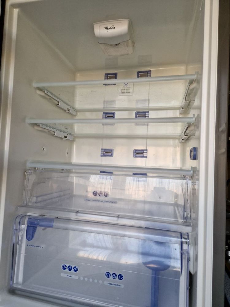 Продам холодильник Whirlpool