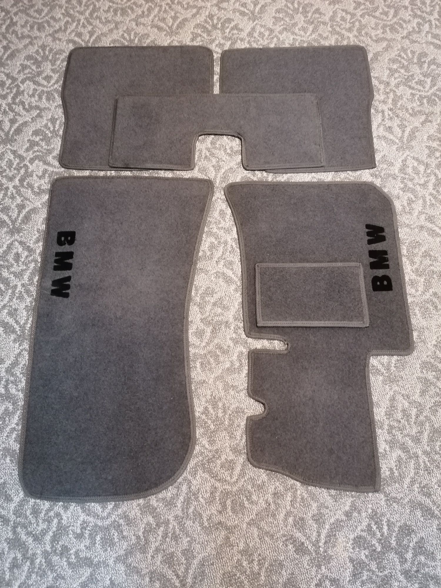 Ворсовый комплект ковриков на BMW E30