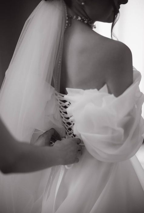 Продається весільна сукня