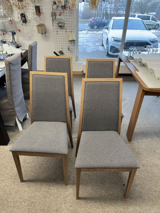 Nowe krzesla Paged brewno tkanina