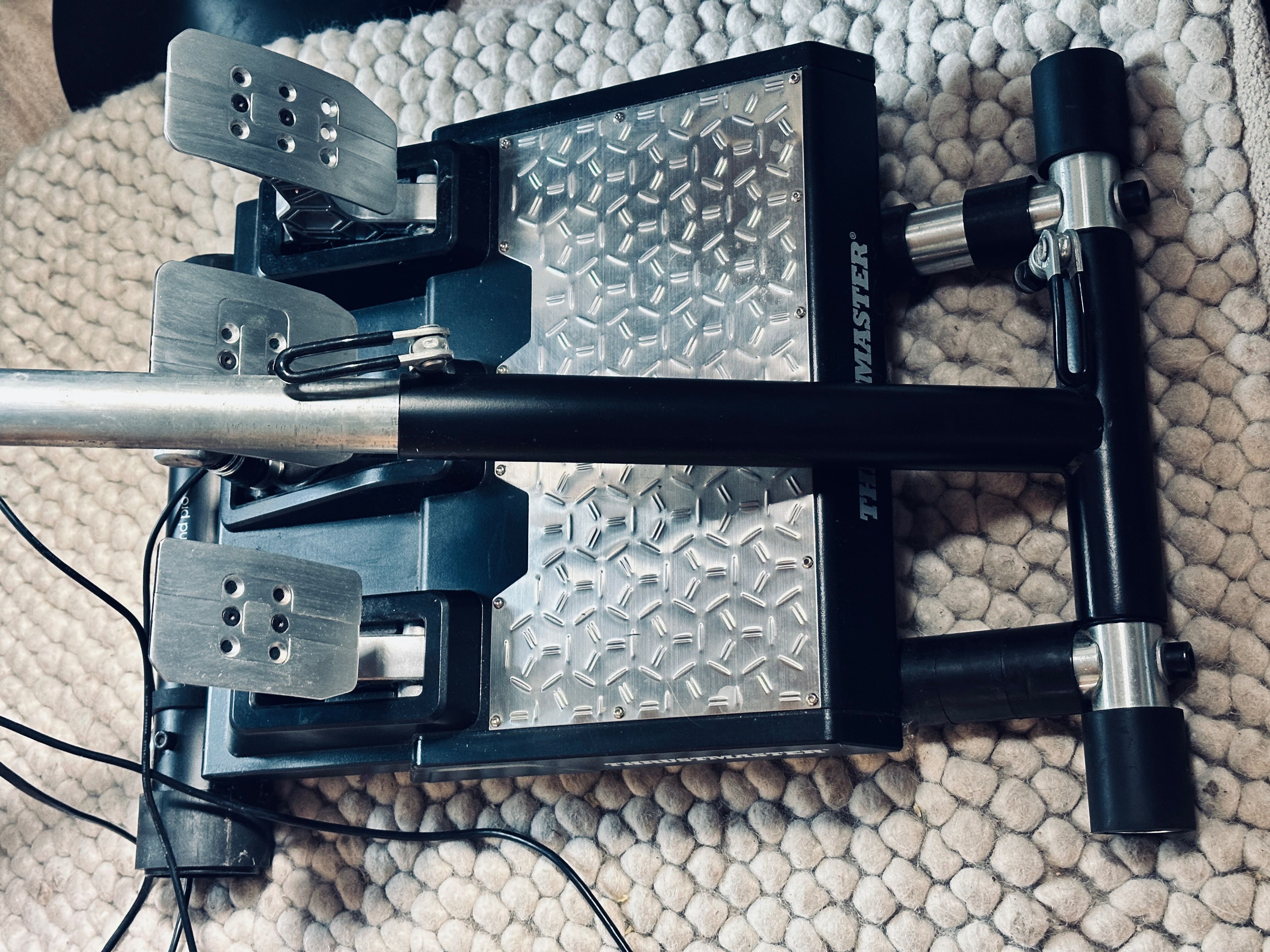 Thrustmaster t300 RS + Wheel stand pro