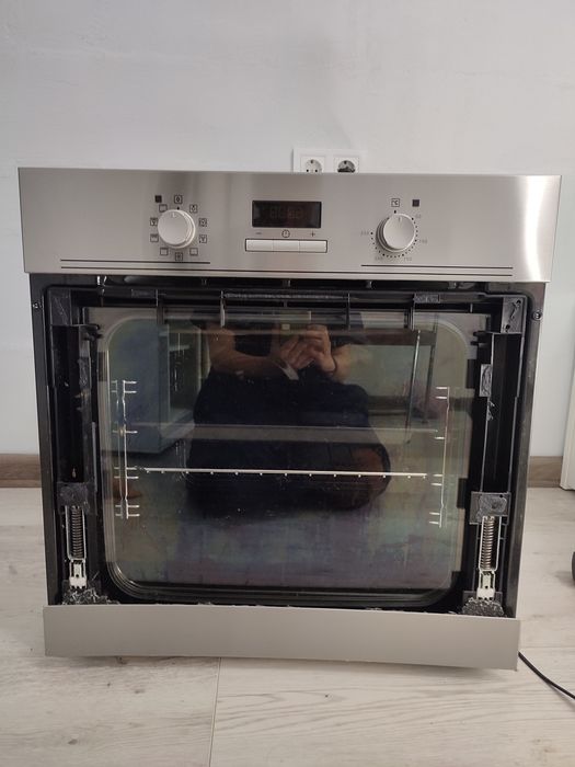 Духова шафа Electrolux EZB53400AX