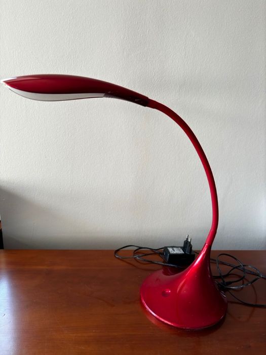 Candeeiro de secretária vermelho