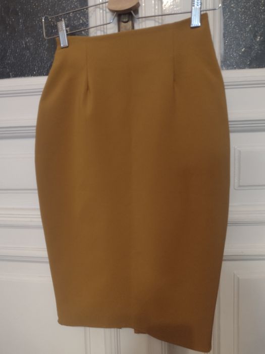 Ołówkowa spódnica r. 34 musztardowa