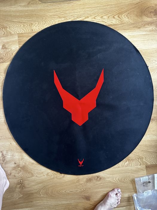 VARR Mata podłogowa ochronna 100x100 cm – okrągła, miękka i wytrzymała